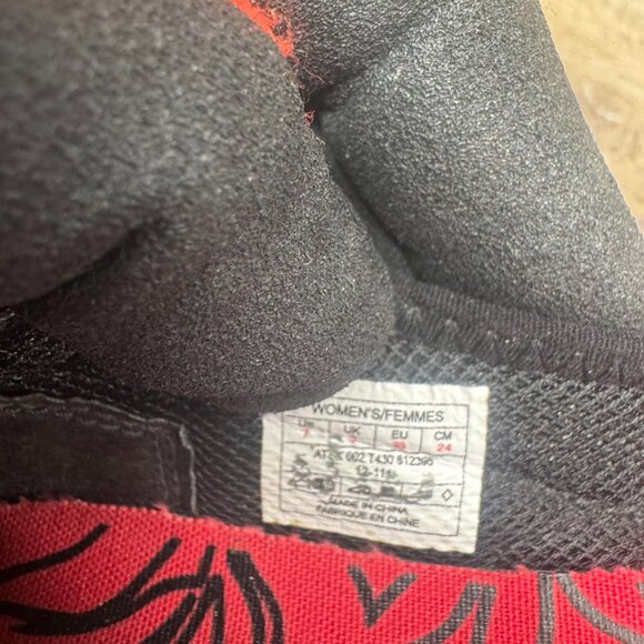 The North Face Burke Shoe Navy blue Suede/Mesh Shoe Women's Size 7 - Picture 5 of 7